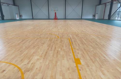 体育馆木地板